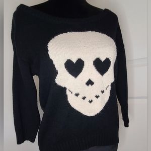 Sweater Skull Heart Eyes